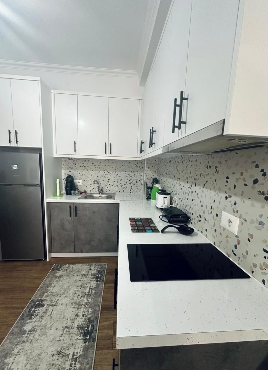 Apartment Luka In Sarande